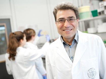 Prof. Hassan Jumaa im Institut für Immunologie am Universitätsklinikum Ulm