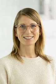 Profilbild von  Julia Zsunyi