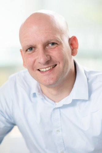 Dr. Konstantin Sparrer, Arbeitsgruppenleiter am Institut für Molekulare Virologie am Universitätsklinikum Ulm 